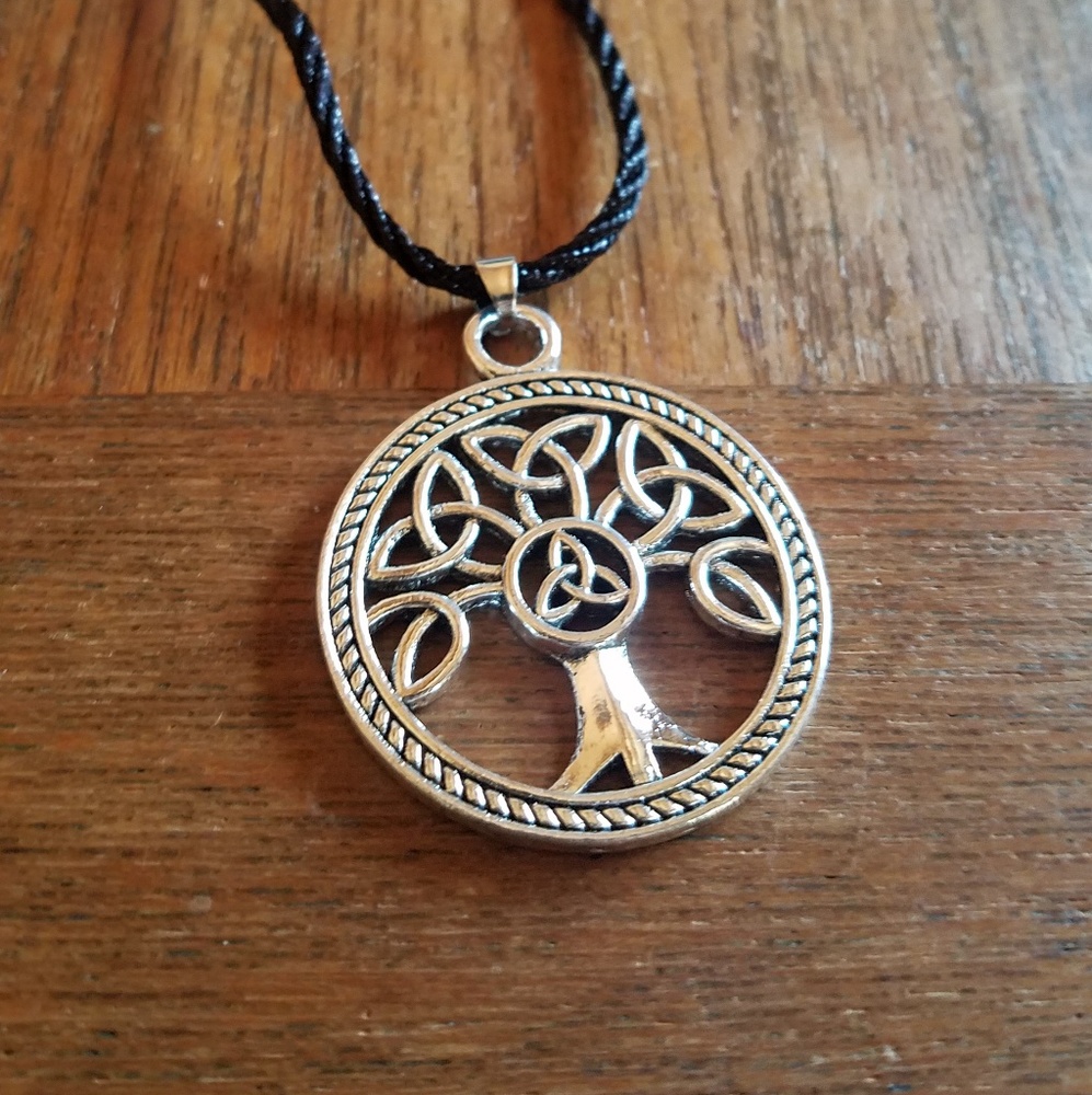 NWOT Celtic Tree of Life Necklace - Picture 6 of 7